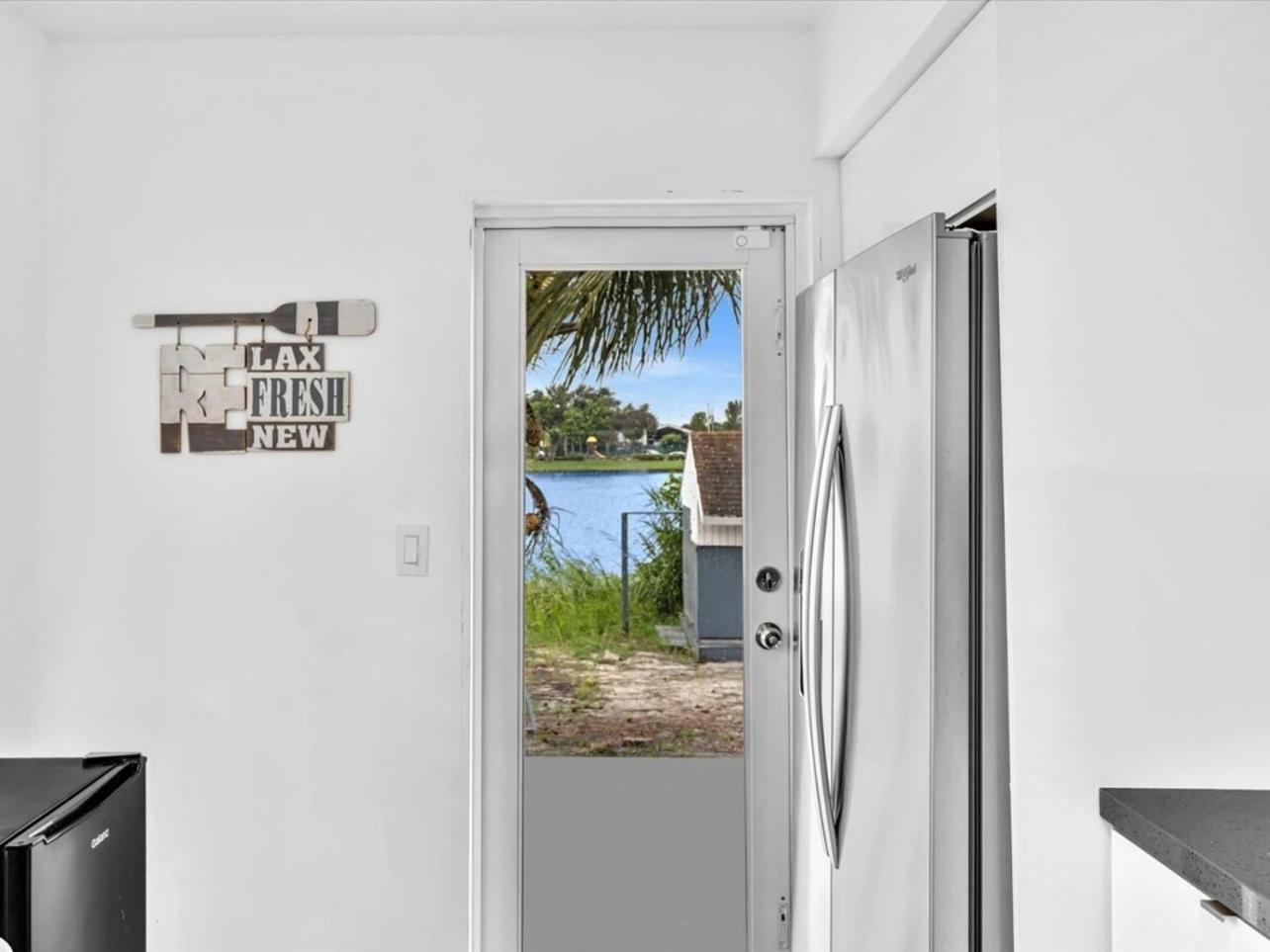 Charming 2Br Lakefront Cottage In Davie Near Beach מראה חיצוני תמונה