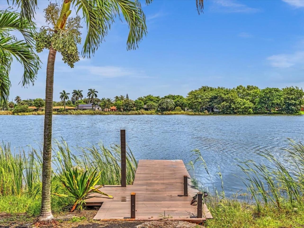 Charming 2Br Lakefront Cottage In Davie Near Beach מראה חיצוני תמונה